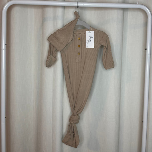 Oat Ribbed Gown Set